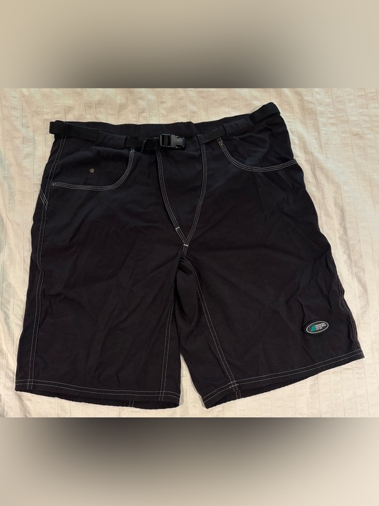 MEC Other - Mountain Equipment Co-op Vintage 1990’s MEC Black Nylon Biking Shorts SZ 33